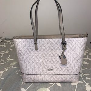 Guess WOMENS Tote Bag